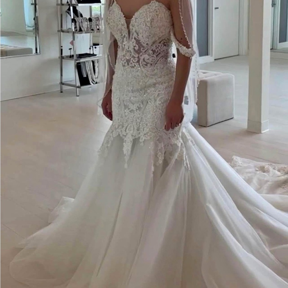 Sophia Tolli Y22065 size 8